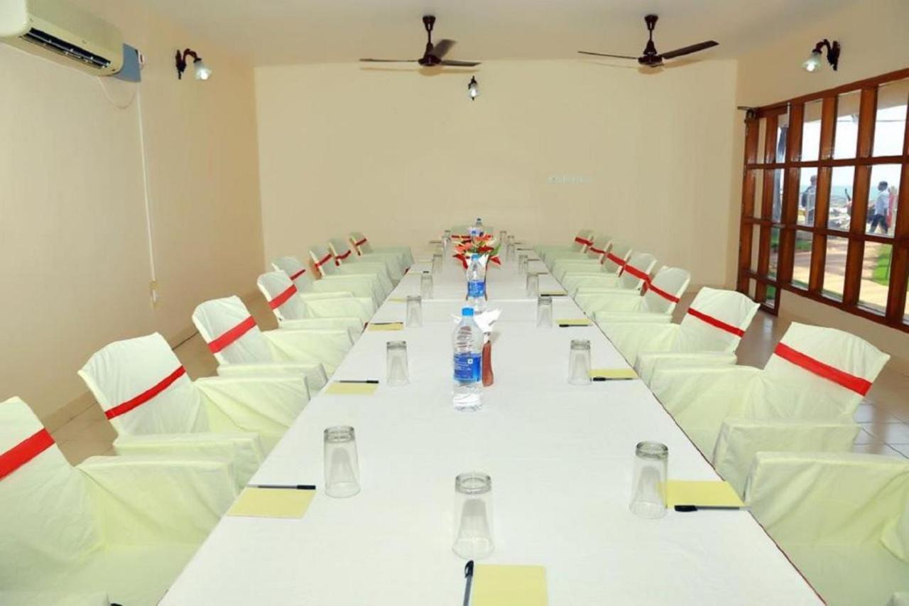 Seaface Beach Resort Kovalam Exterior photo