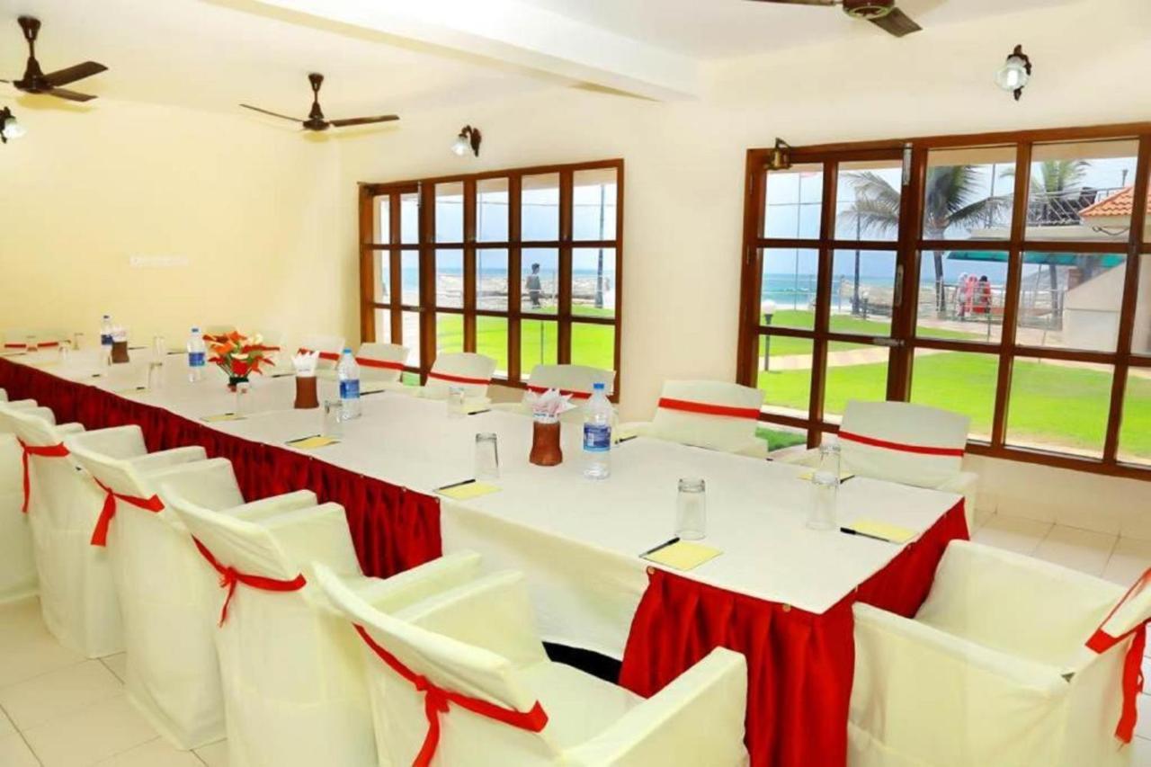 Seaface Beach Resort Kovalam Exterior photo